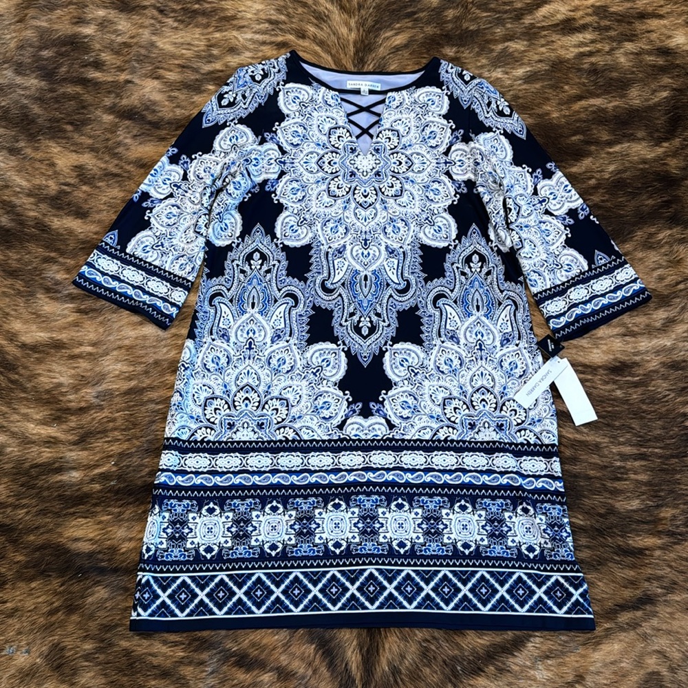 Sandra Darren dress size L white and blue
